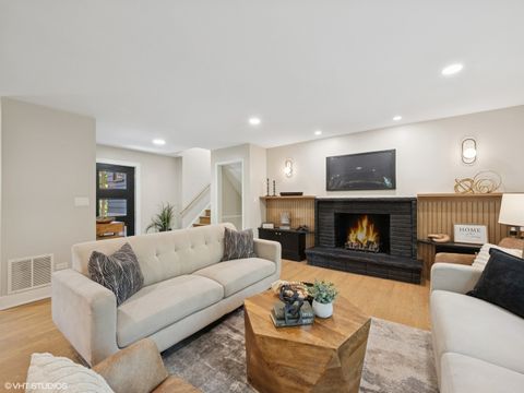 Tiny photo for 600 Eton Drive, North Barrington, IL 60010 (MLS # 12426645)