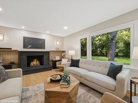 Tiny photo for 600 Eton Drive, North Barrington, IL 60010 (MLS # 12426645)