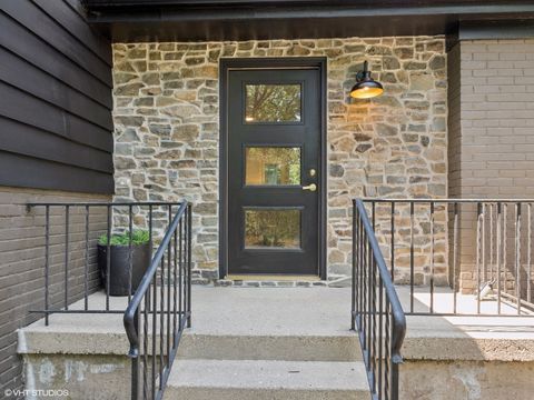 Tiny photo for 600 Eton Drive, North Barrington, IL 60010 (MLS # 12426645)