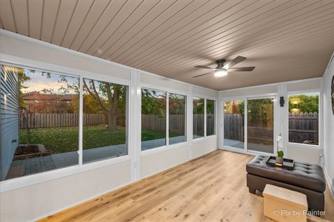 Tiny photo for 1942 Trail Ridge Street, Arlington Heights, IL 60004 (MLS # 12526673)