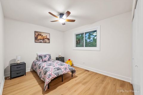 Tiny photo for 1942 Trail Ridge Street, Arlington Heights, IL 60004 (MLS # 12526673)