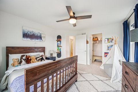 Tiny photo for 1014 Persimmon Court, Crystal Lake, IL 60012 (MLS # 12607286)