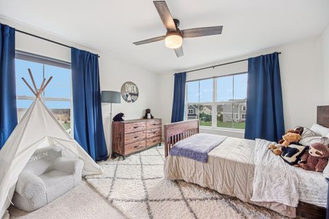 Tiny photo for 1014 Persimmon Court, Crystal Lake, IL 60012 (MLS # 12607286)