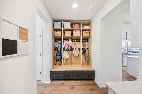 Tiny photo for 1014 Persimmon Court, Crystal Lake, IL 60012 (MLS # 12607286)