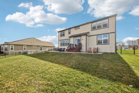 Tiny photo for 1014 Persimmon Court, Crystal Lake, IL 60012 (MLS # 12607286)