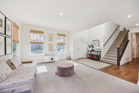 Tiny photo for 1014 Persimmon Court, Crystal Lake, IL 60012 (MLS # 12607286)