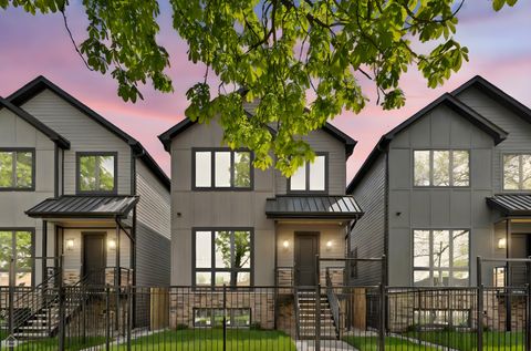 Tiny photo for 3903 N Drake Avenue, Chicago, IL 60618 (MLS # 12477172)