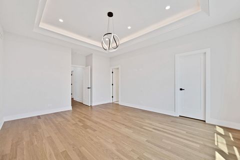 Tiny photo for 3903 N Drake Avenue, Chicago, IL 60618 (MLS # 12477172)