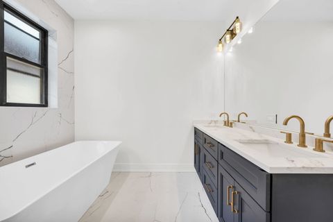 Tiny photo for 3903 N Drake Avenue, Chicago, IL 60618 (MLS # 12477172)