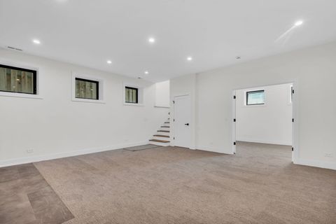 Tiny photo for 3903 N Drake Avenue, Chicago, IL 60618 (MLS # 12477172)