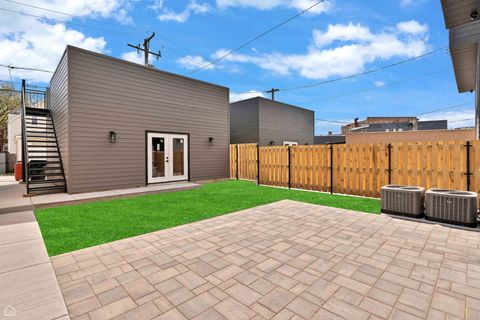 Tiny photo for 3903 N Drake Avenue, Chicago, IL 60618 (MLS # 12477172)