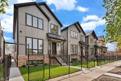 Tiny photo for 3903 N Drake Avenue, Chicago, IL 60618 (MLS # 12477172)