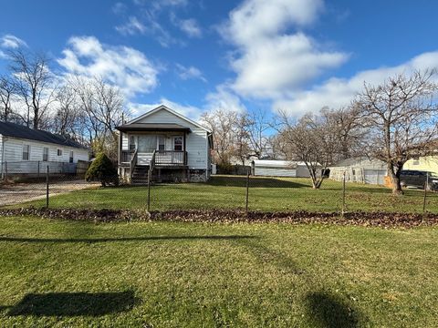 2228 Honore Avenue North Chicago IL 60064