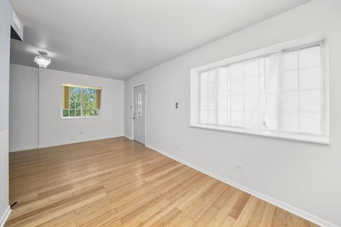 Tiny photo for 4210 Midlothian Turnpike, Crestwood, IL 60418 (MLS # 12494693)