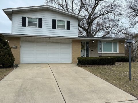 Photo of 821 W Manor Court, Glenwood, IL 60425 (MLS # 12595193)
