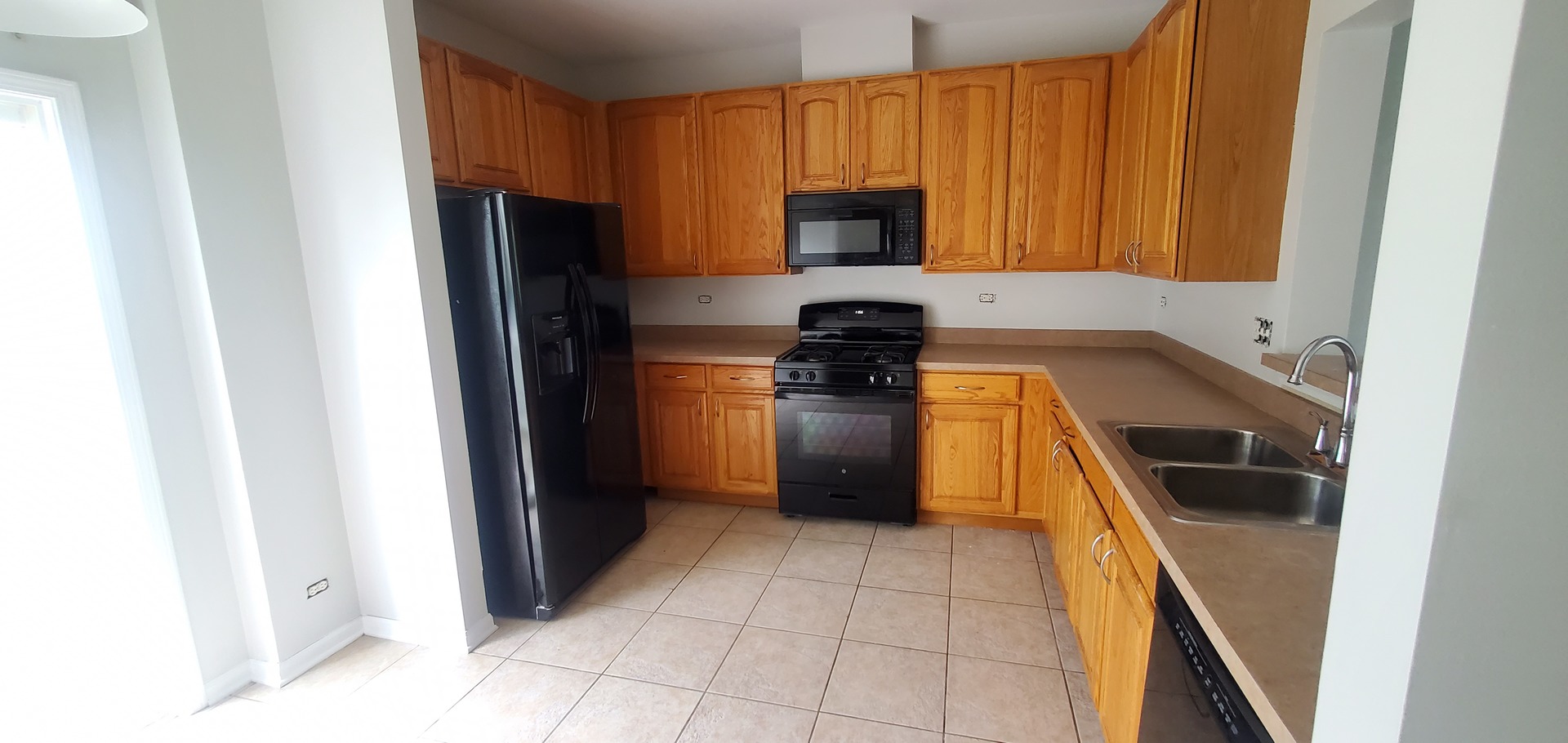 587 S Parkside Drive 587