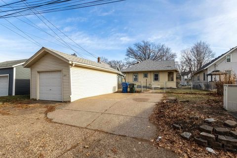 Tiny photo for 2010 Lillie Avenue, Davenport, IA 52804 (MLS # 100000279)
