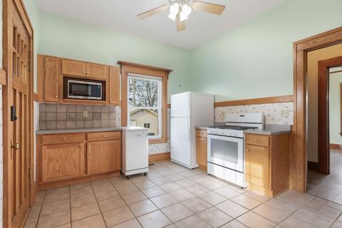 Tiny photo for 2010 Lillie Avenue, Davenport, IA 52804 (MLS # 100000279)