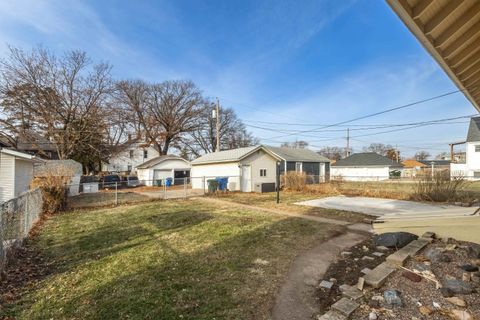 Tiny photo for 2010 Lillie Avenue, Davenport, IA 52804 (MLS # 100000279)