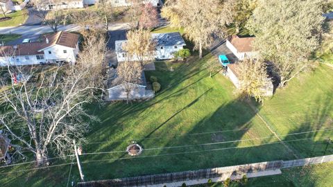 Tiny photo for 836 Regent Street, New Lenox, IL 60451 (MLS # 12627379)