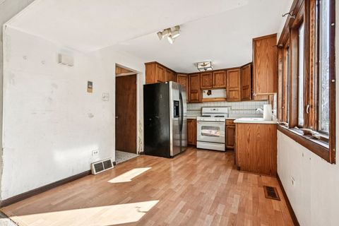 Tiny photo for 13002 S Brandon Avenue, Chicago, IL 60633 (MLS # 12501992)