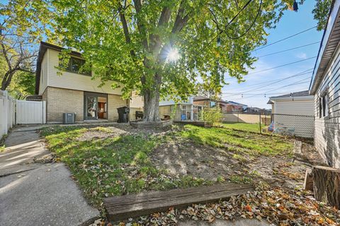 Tiny photo for 13002 S Brandon Avenue, Chicago, IL 60633 (MLS # 12501992)