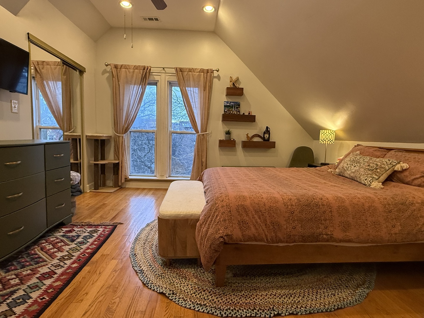 1823 W Superior Street 3