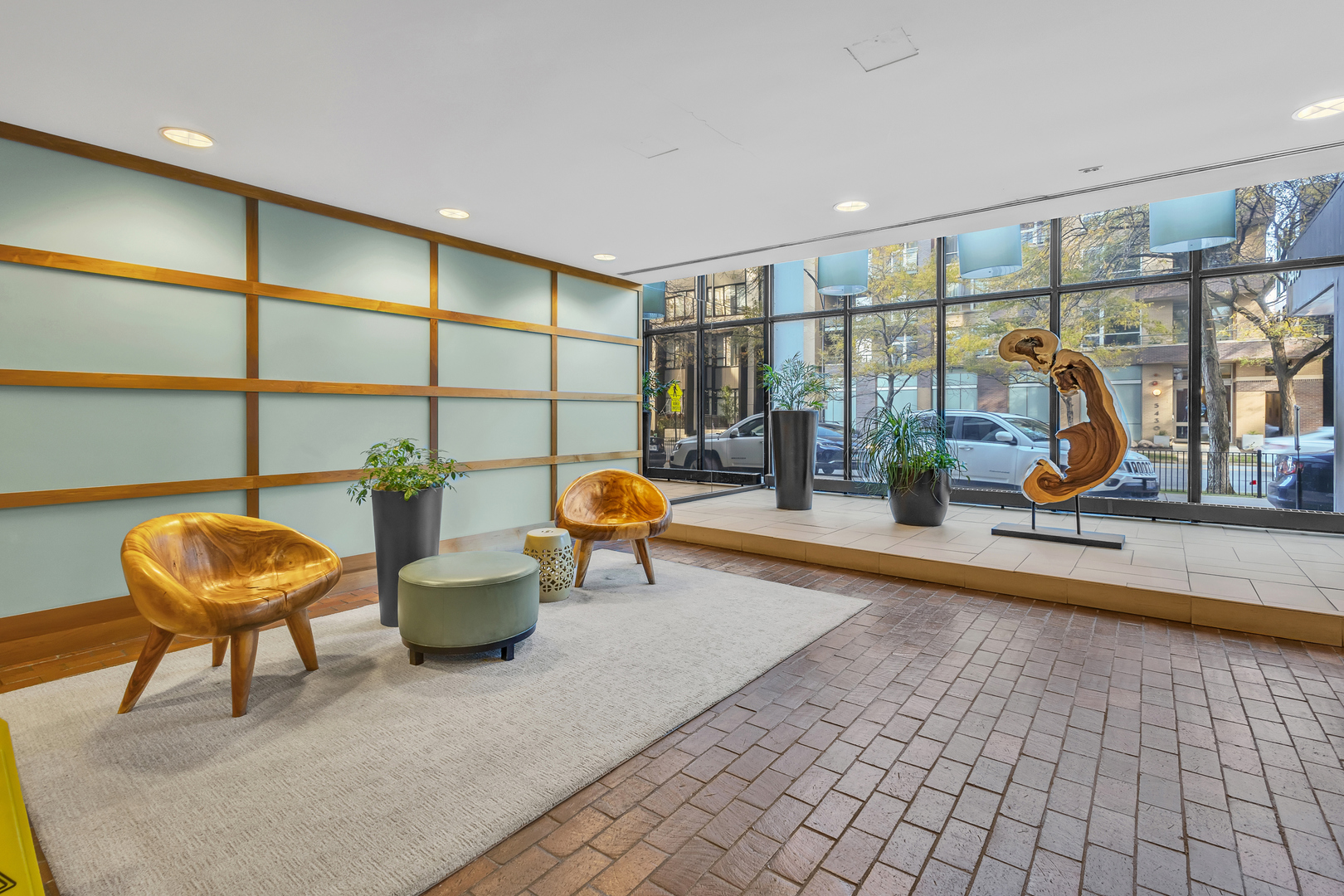 Chicago, Illinois 60640, United States, 2 Bedrooms Bedrooms, ,2 BathroomsBathrooms,Residential,Active,238100