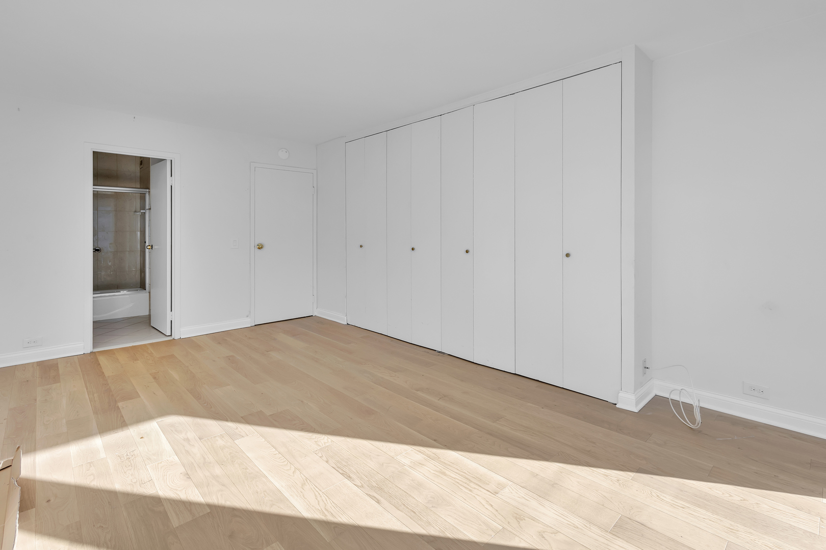 Chicago, Illinois 60640, United States, 2 Bedrooms Bedrooms, ,2 BathroomsBathrooms,Residential,Active,238100