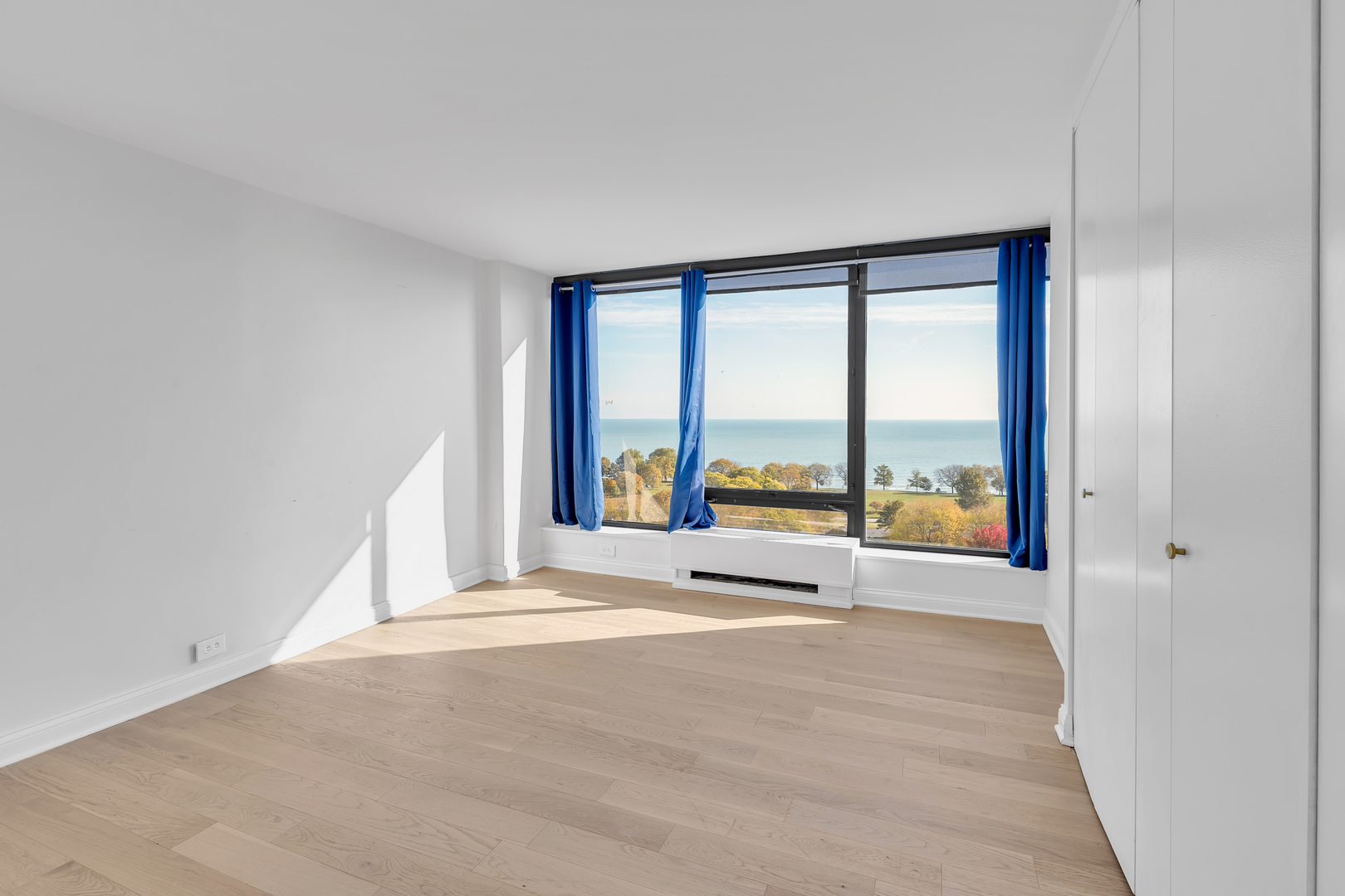 Chicago, Illinois 60640, United States, 2 Bedrooms Bedrooms, ,2 BathroomsBathrooms,Residential,Active,238100