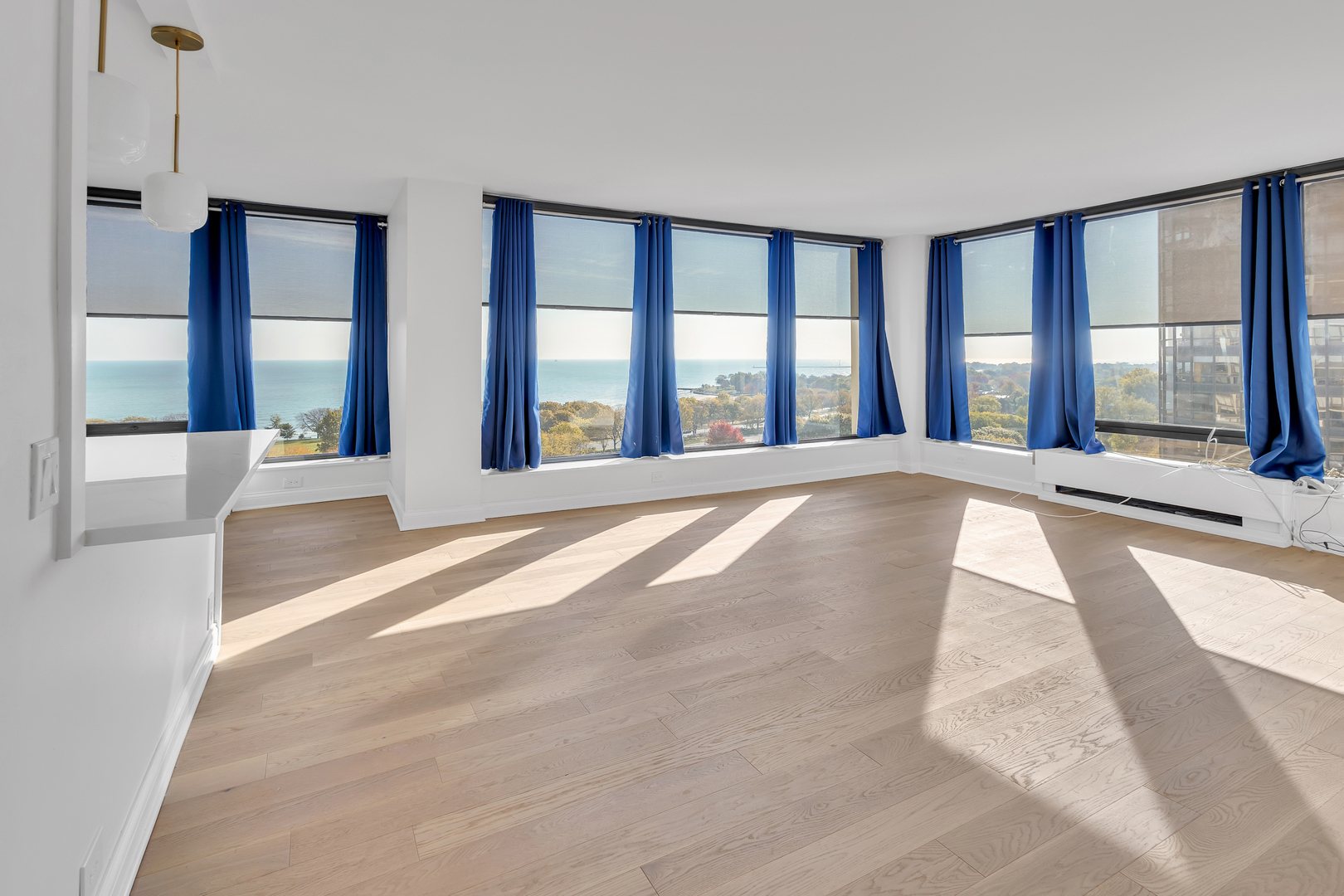 Chicago, Illinois 60640, United States, 2 Bedrooms Bedrooms, ,2 BathroomsBathrooms,Residential,Active,238100