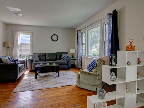 Tiny photo for 305 S Adams Street, Westmont, IL 60559 (MLS # 12486933)