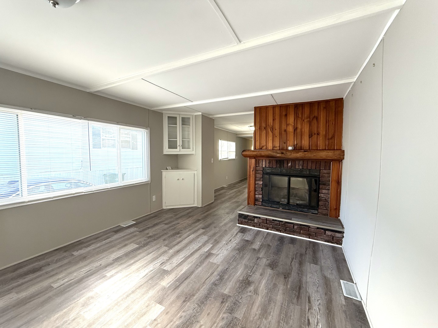 1327 W BRANCH Road