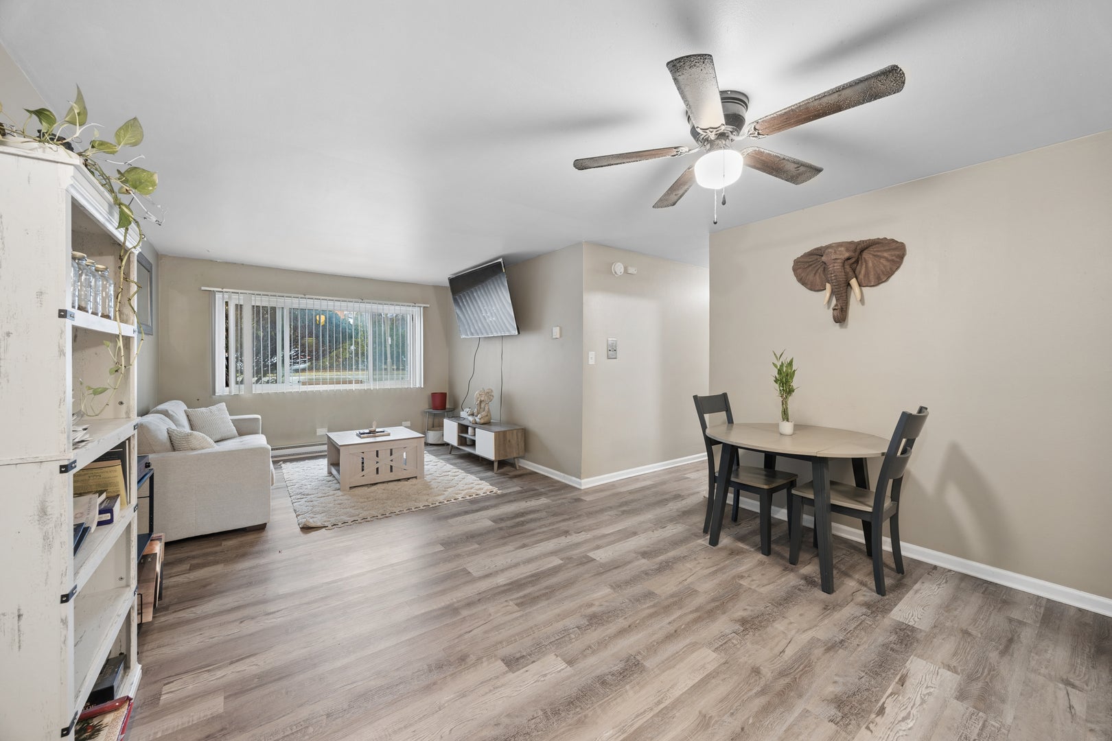727 S Maple Avenue 100