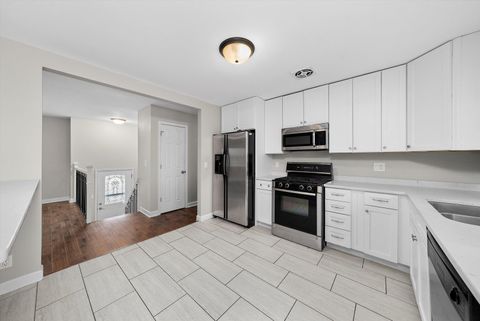 Tiny photo for 511 Freeman Avenue, Streamwood, IL 60107 (MLS # 12535427)