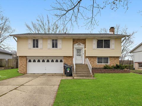Photo of 511 Freeman Avenue, Streamwood, IL 60107 (MLS # 12535427)