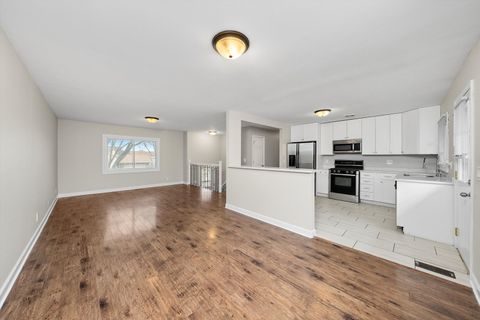 Tiny photo for 511 Freeman Avenue, Streamwood, IL 60107 (MLS # 12535427)