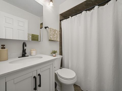 Tiny photo for 4917 W 109th Street #202, Oak Lawn, IL 60453 (MLS # 12422024)