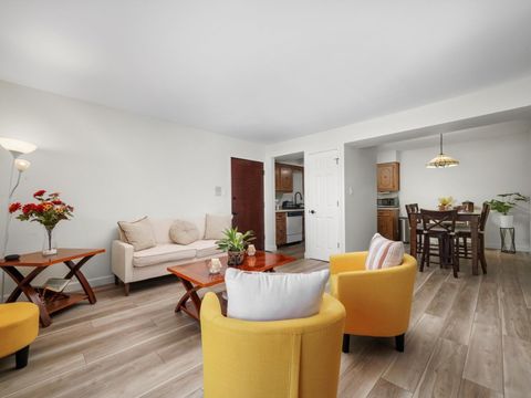 Tiny photo for 4917 W 109th Street #202, Oak Lawn, IL 60453 (MLS # 12422024)