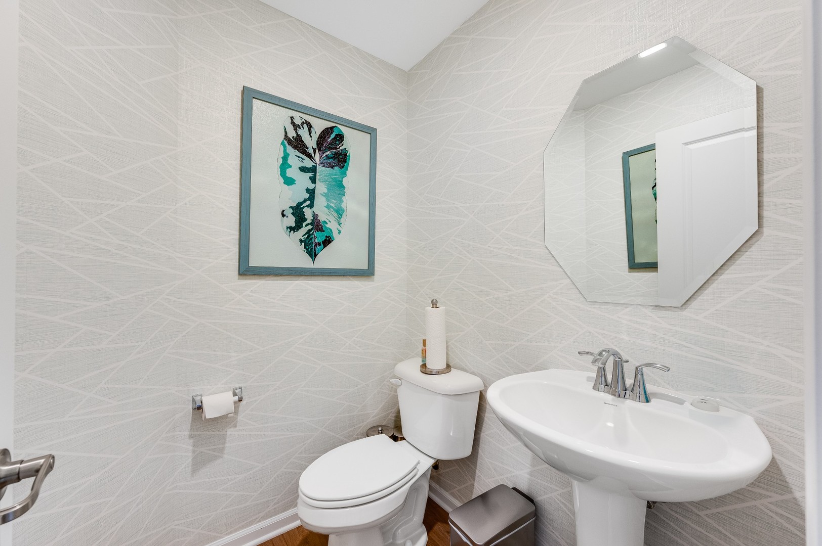 531 Red Oak Circle 2204