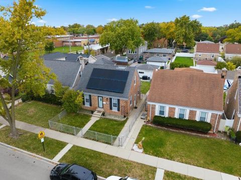 Tiny photo for 4240 Custer Avenue, Brookfield, IL 60513 (MLS # 12507182)