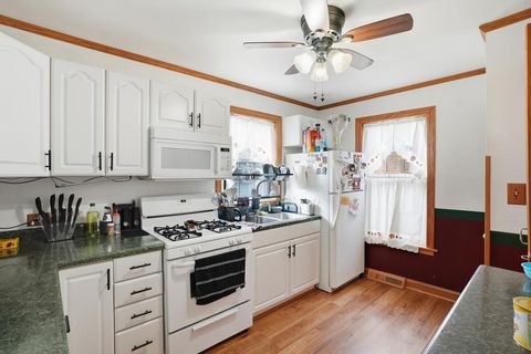 Tiny photo for 4240 Custer Avenue, Brookfield, IL 60513 (MLS # 12507182)