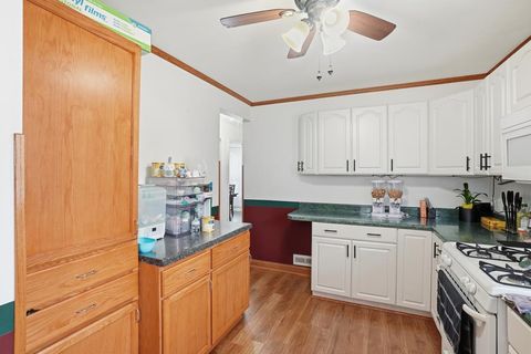 Tiny photo for 4240 Custer Avenue, Brookfield, IL 60513 (MLS # 12507182)