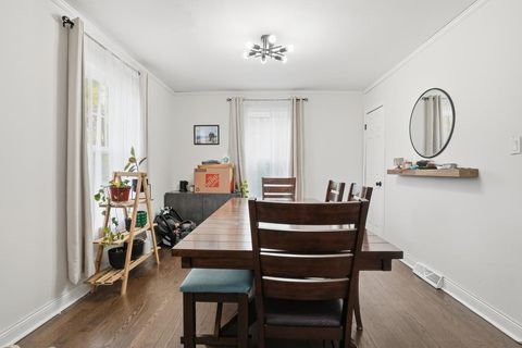 Tiny photo for 4240 Custer Avenue, Brookfield, IL 60513 (MLS # 12507182)