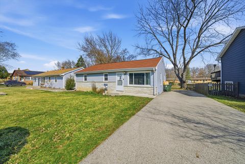 Tiny photo for 349 Woodland Drive, Grayslake, IL 60030 (MLS # 12603644)