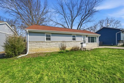 Tiny photo for 349 Woodland Drive, Grayslake, IL 60030 (MLS # 12603644)