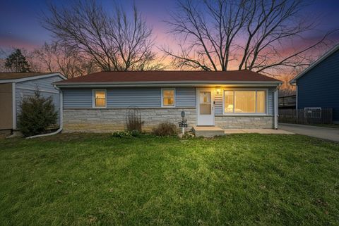 349 Woodland Drive Grayslake IL 60030