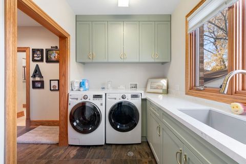 Tiny photo for 200 N School Street, Mount Prospect, IL 60056 (MLS # 12394023)