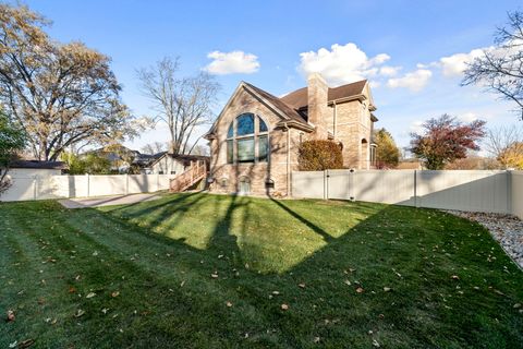 Tiny photo for 200 N School Street, Mount Prospect, IL 60056 (MLS # 12394023)