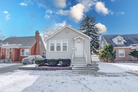 Photo of 6937 W Summerdale Avenue, Chicago, IL 60656 (MLS # 12555304)